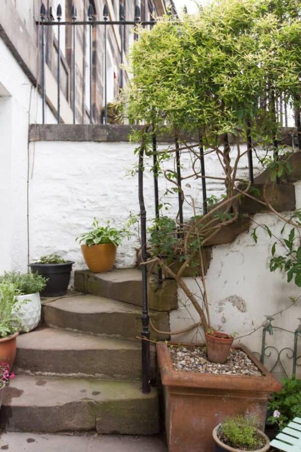 Guestready - Chic Flat In The Heart Of Edinburgh Apartman Kültér fotó